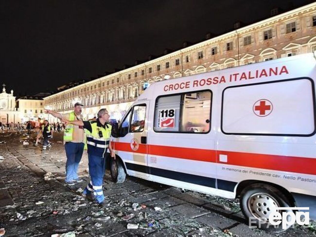 "Скорые" забирали пострадавших с площади Сан-Карло