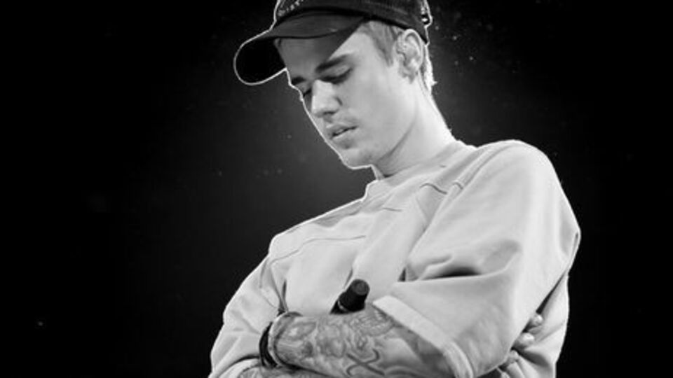 Бибер показал свое фото, смонтированное со снимком женского тела