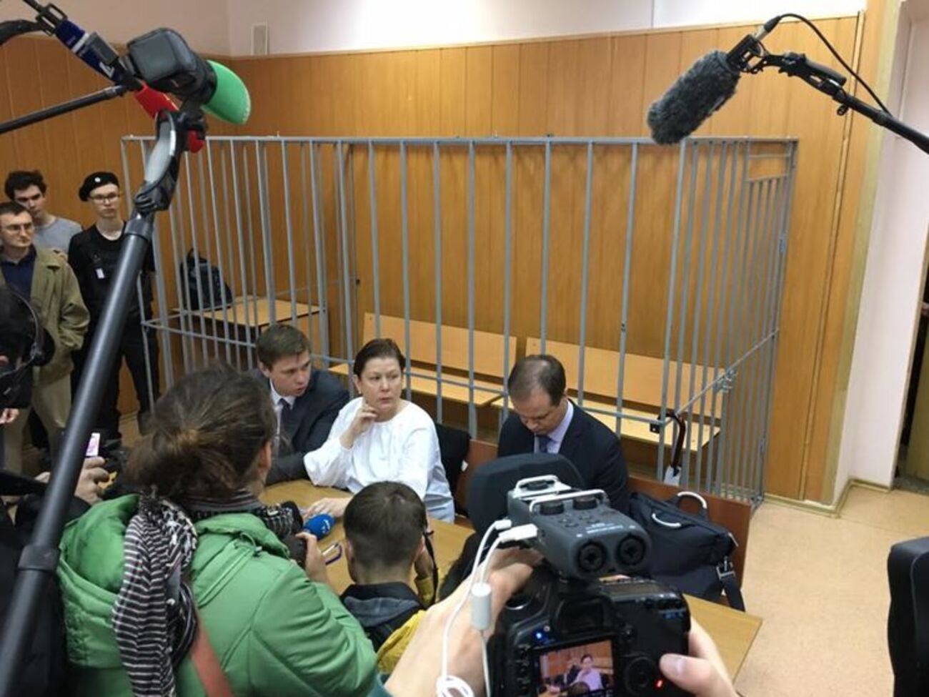 Обвинение просило приговорить Шарину к пяти годам лишения свободы условно