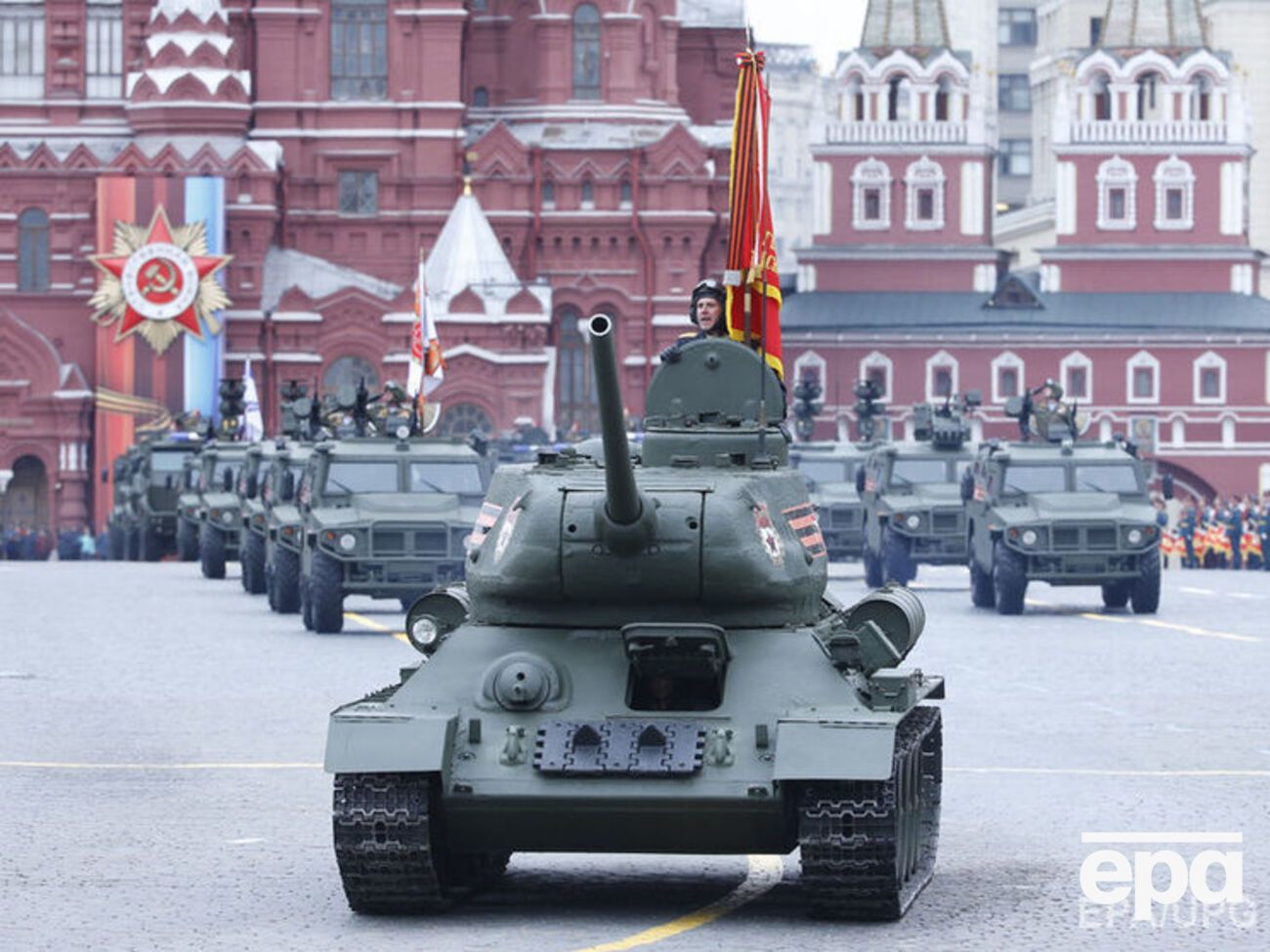 По данным "Левада-центра", начиная с 2013 года процент россиян, считающих Украину враждебной страной, стабильно увеличивается