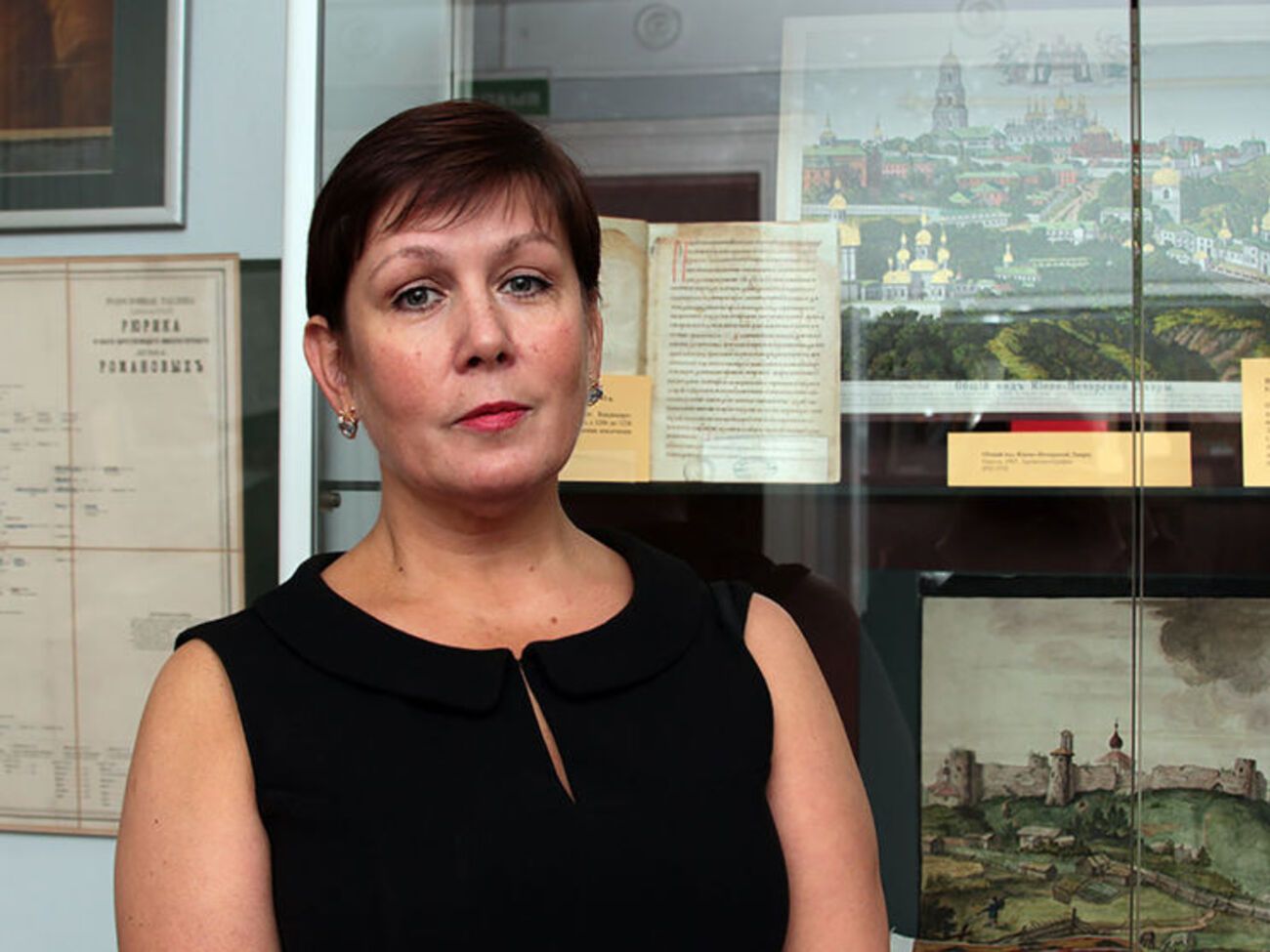 Шарина: Я так себя иногда сравниваю и сотрудников своих, и всех, кто стоял у истоков, как дворовую девку, которую уже пинают, пинают, все лицо в кровь разбили и все никак не могли остановиться