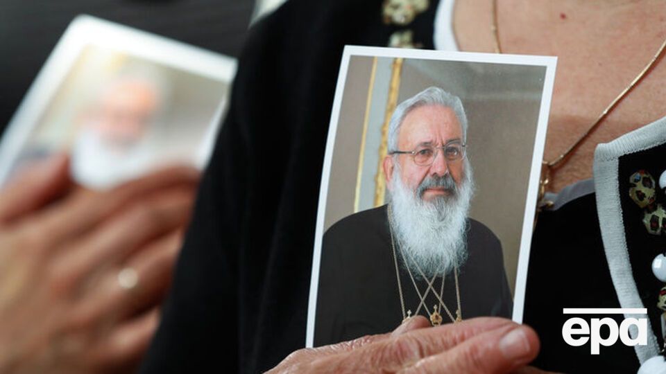 Сотні киян і приїжджих прийшли попрощатися з єпископом Гузаром