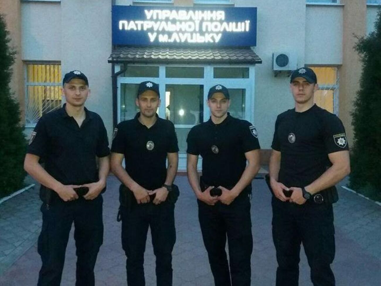 Луцькі патрульні, які врятували 21-річного хлопця