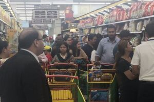 В супермаркетах Дохи образовались очереди