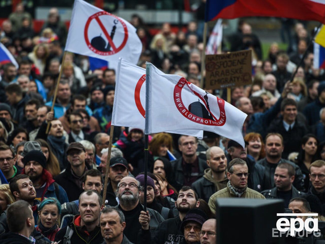 В феврале в Праге митинговали против мигрантов