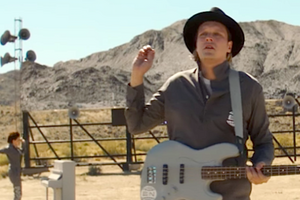 Трек Everything Now стане головним у новому альбомі колективу