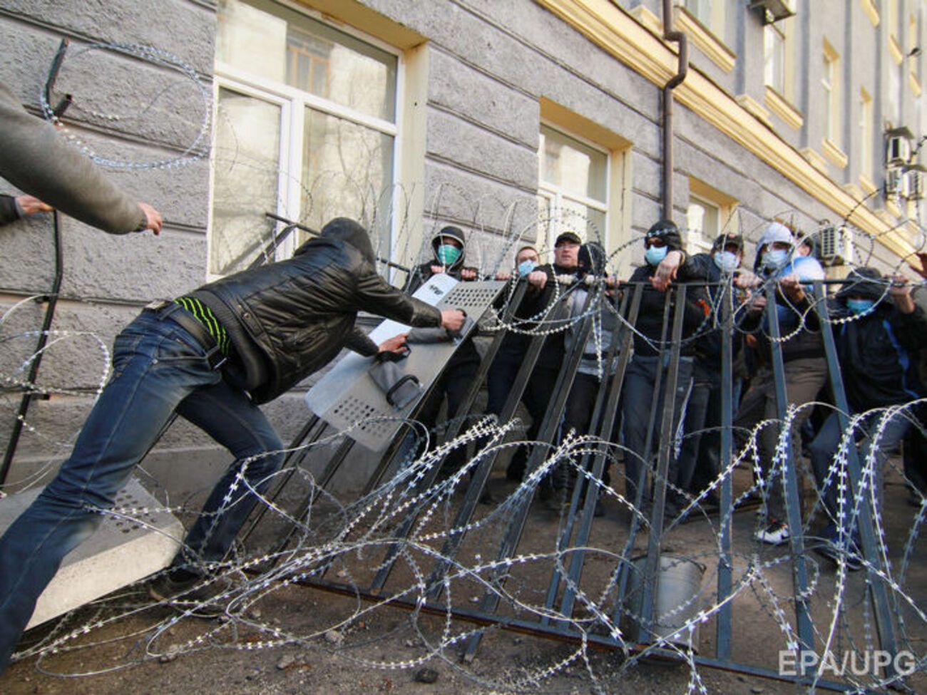 По словам Животова, результаты этого "референдума" должны былы передать в Россию "для использования Государственной думой в определенных целях против Украины"