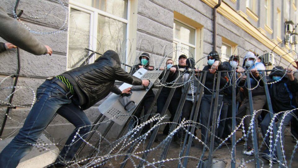 По словам Животова, результаты этого "референдума" должны былы передать в Россию "для использования Государственной думой в определенных целях против Украины"