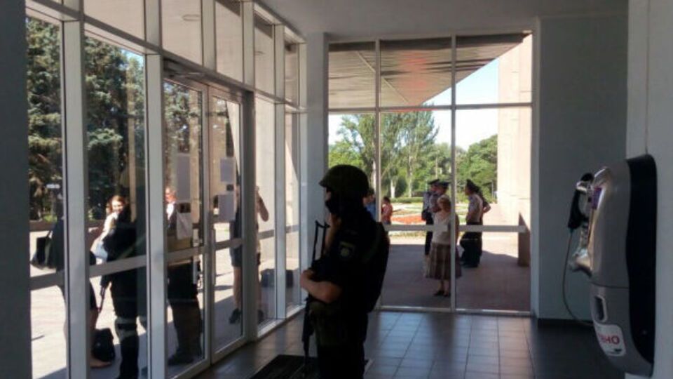 Під час обшуків у міськраді Кривого Рогу прокуратура вилучила тендерну документацію