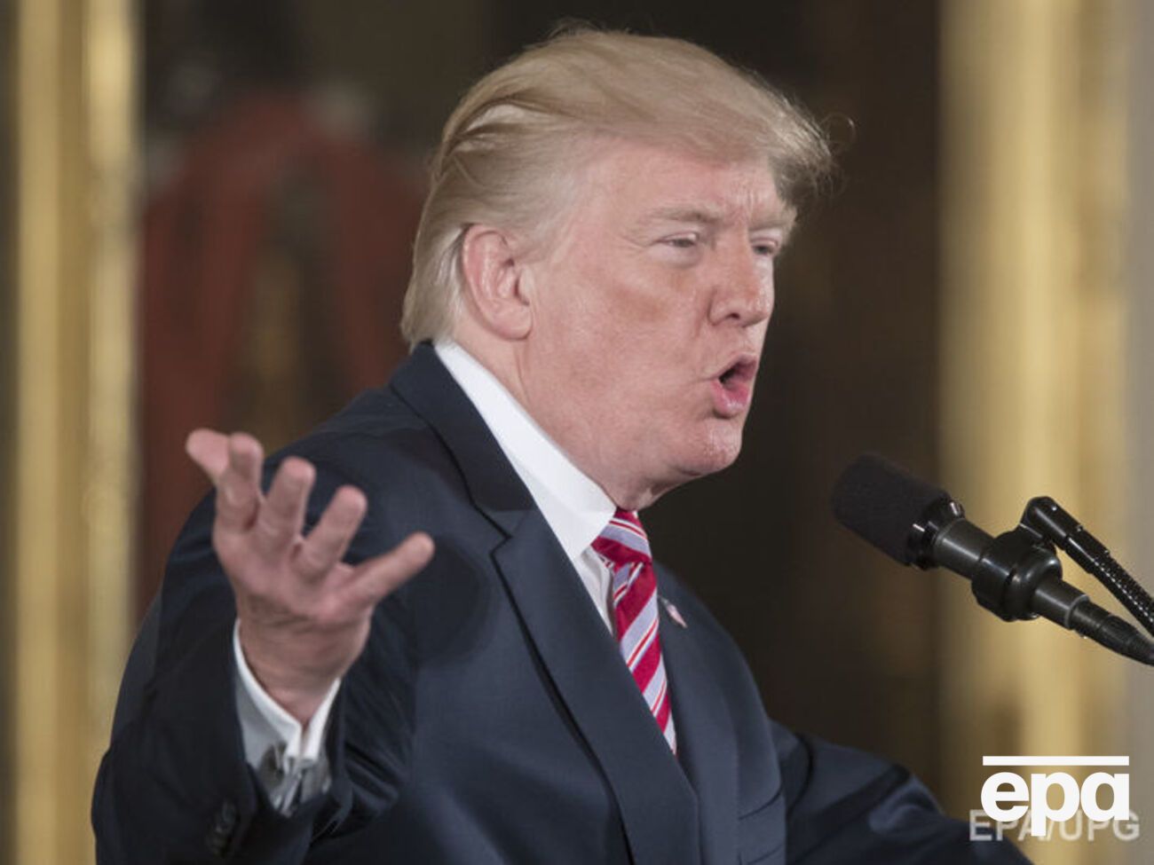 Трамп обвинил центральные СМИ в том, что они хотят заставить его отказаться от соцсетей