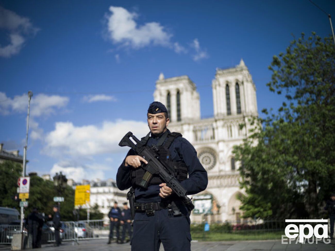 Напад стався біля Собору Паризької Богоматері