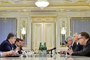 Президент України Петро Порошенко зустрівся з главою Федерального департаменту закордонних справ Швейцарії Дідьє Буркхальтером
