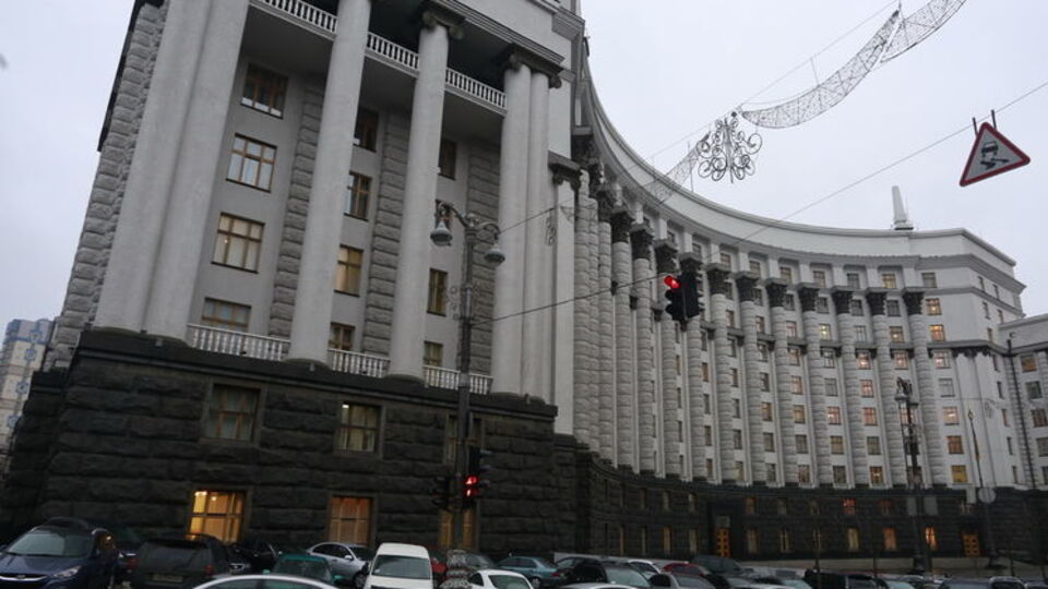 Гройсман: Кабмін виділить перший транш у розмірі 765 млн грн із 3,5 млрд грн, акумульованих у Державному фонді регіонального розвитку, на реалізацію інфраструктурних проектів у регіонах