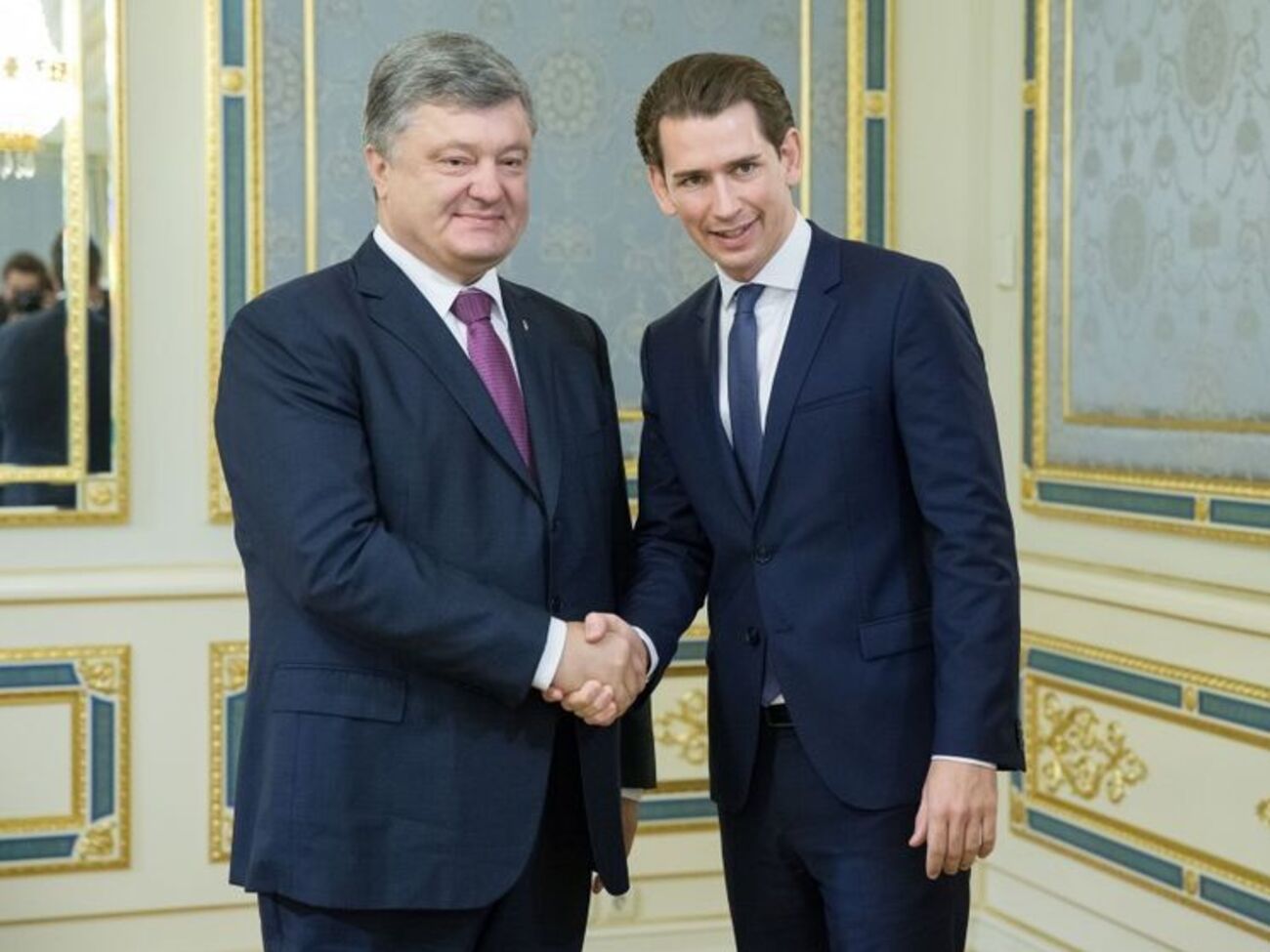 Порошенко провів зустріч із Курцом