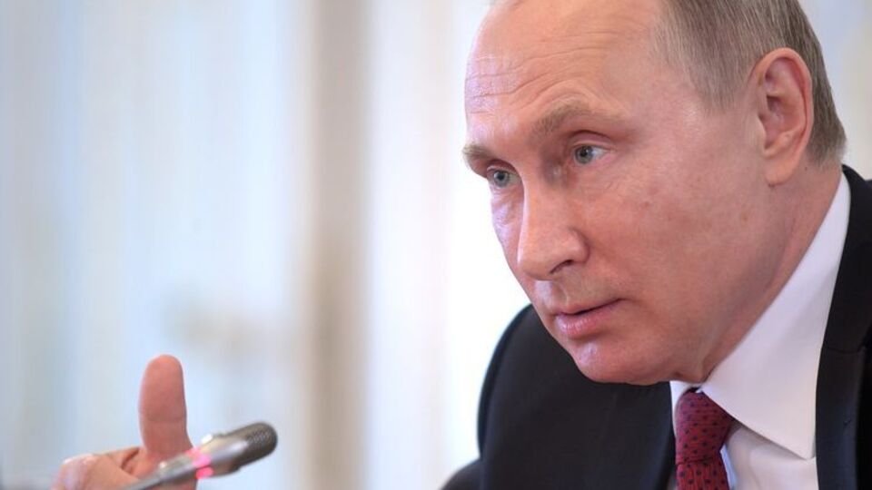Путин заявил, что не пытается никого оскорбить