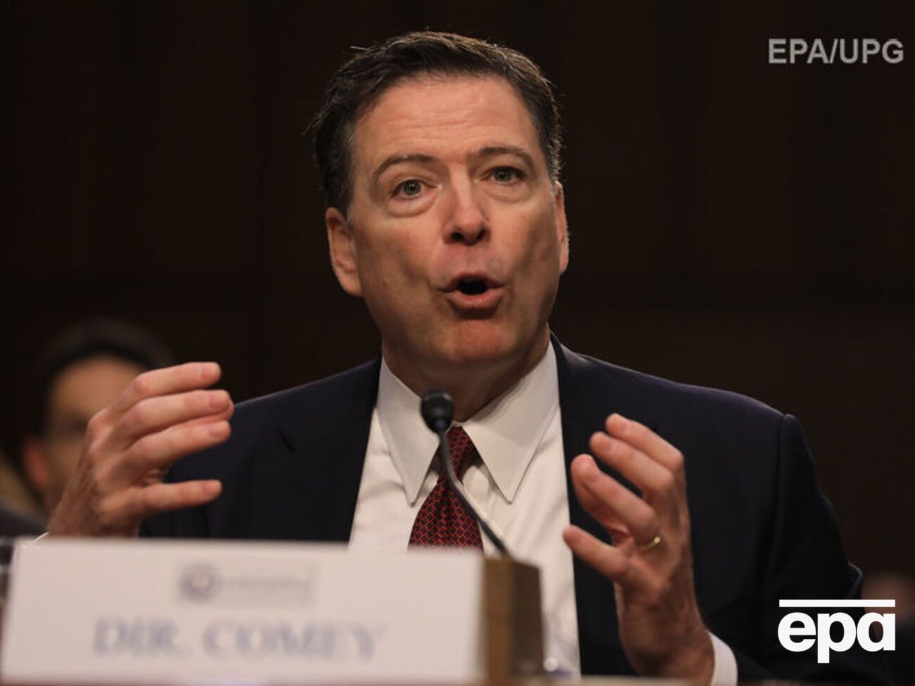 Коми: Информация о кибератаке на серверы Демократической партии США была получена ФБР от частных лиц