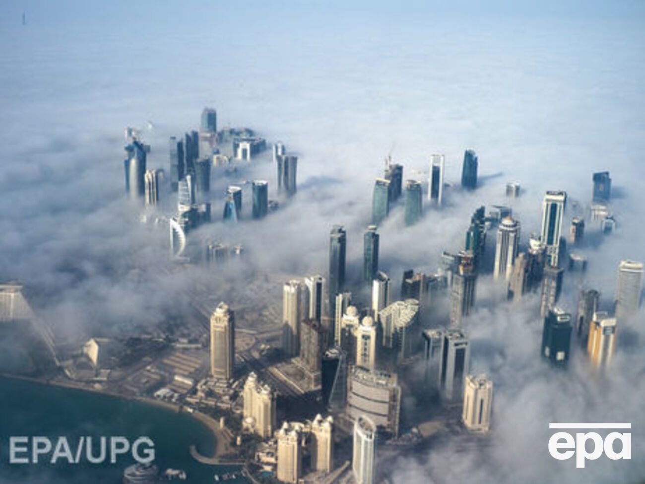 Катар обвиняют в поддержке деятельности йеменских повстанцев-хуситов, "спонсируемых Ираном" террористов, а также группировок "Аль-Каида" и "Исламское государство"