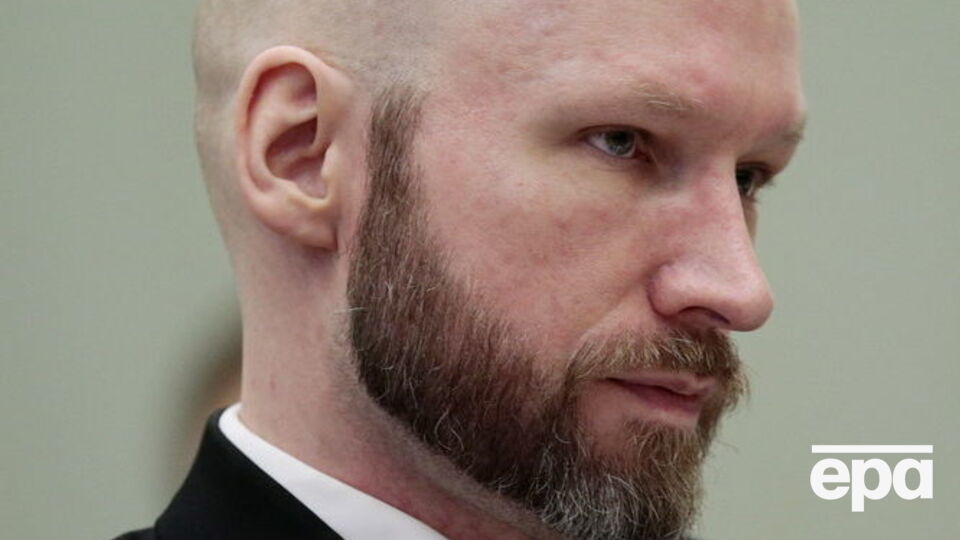 Адвокат Брейвика заявил, что его изоляция наносит ущерб его психическому здоровью
