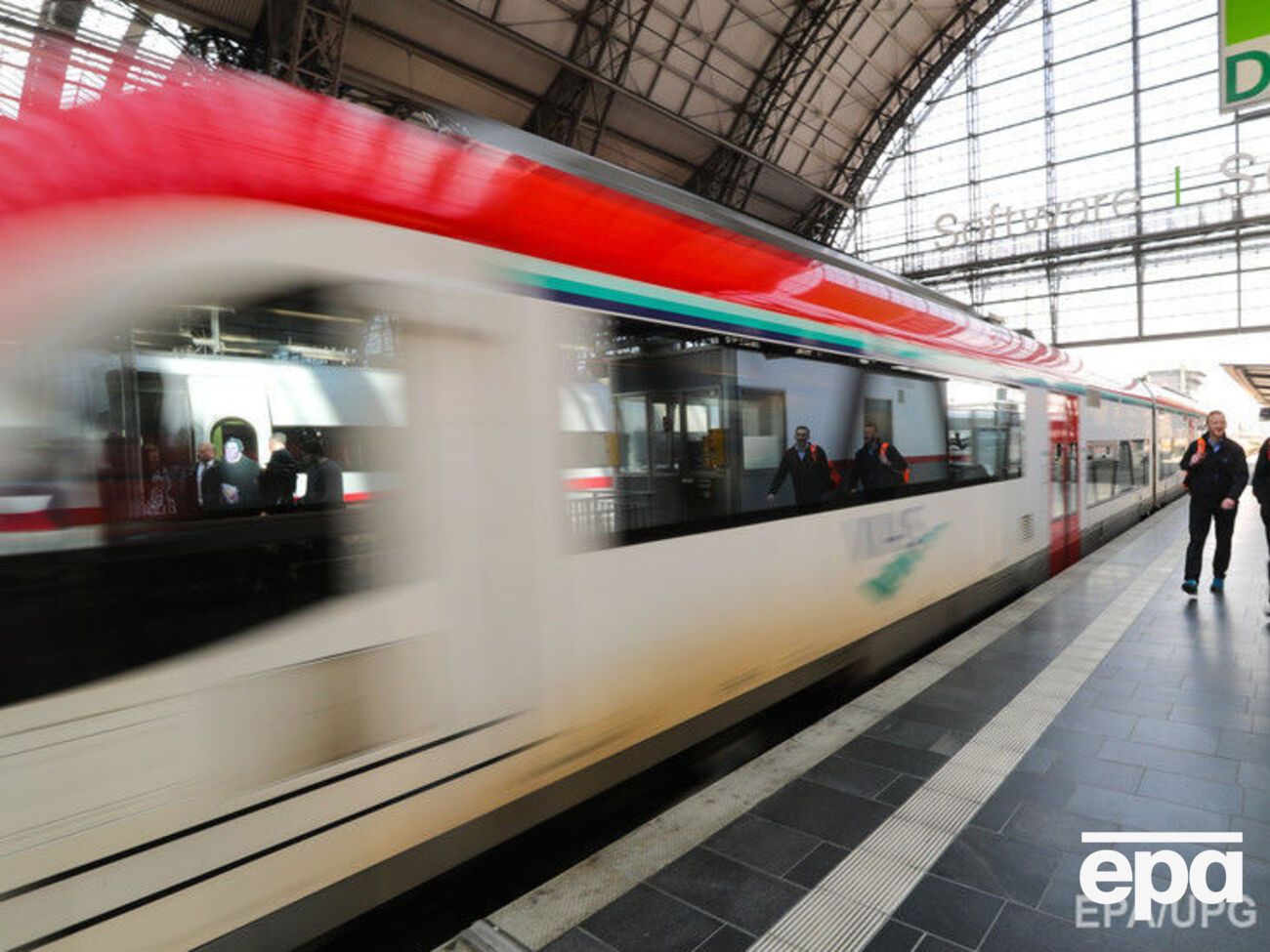 На станції в місті Валансі "терориста" було затримано і доставлено в поліцейський відділок для допиту