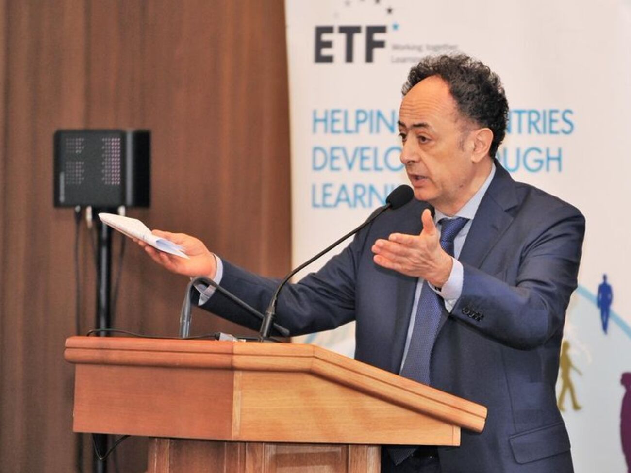 Мингарелли:&nbsp;Не думаю, что кому-либо стоило бы поднимать этот вопрос