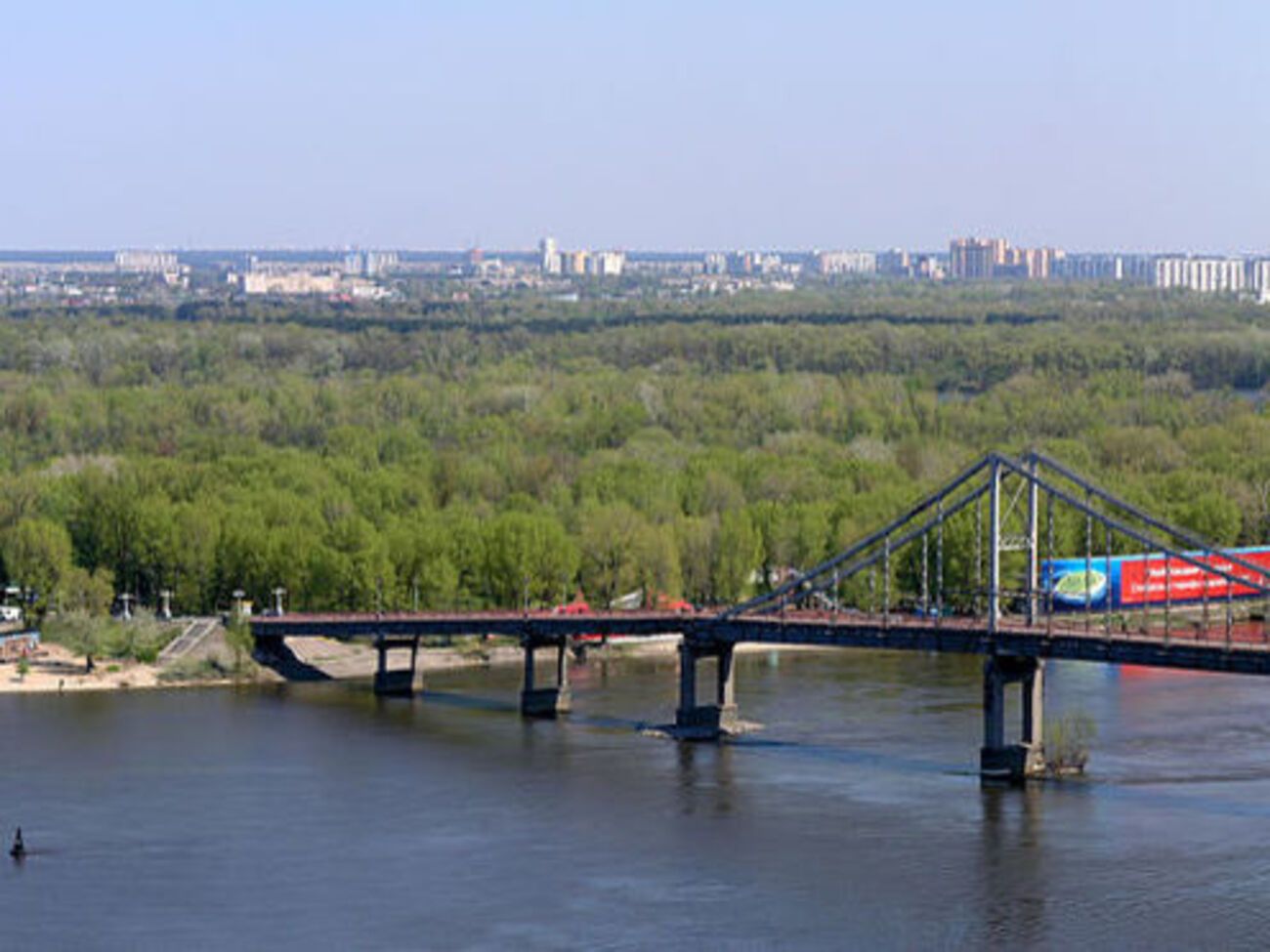 КГГА: Ограничения на въезд на Труханов остров в Киеве введены для удобства отдыхающих