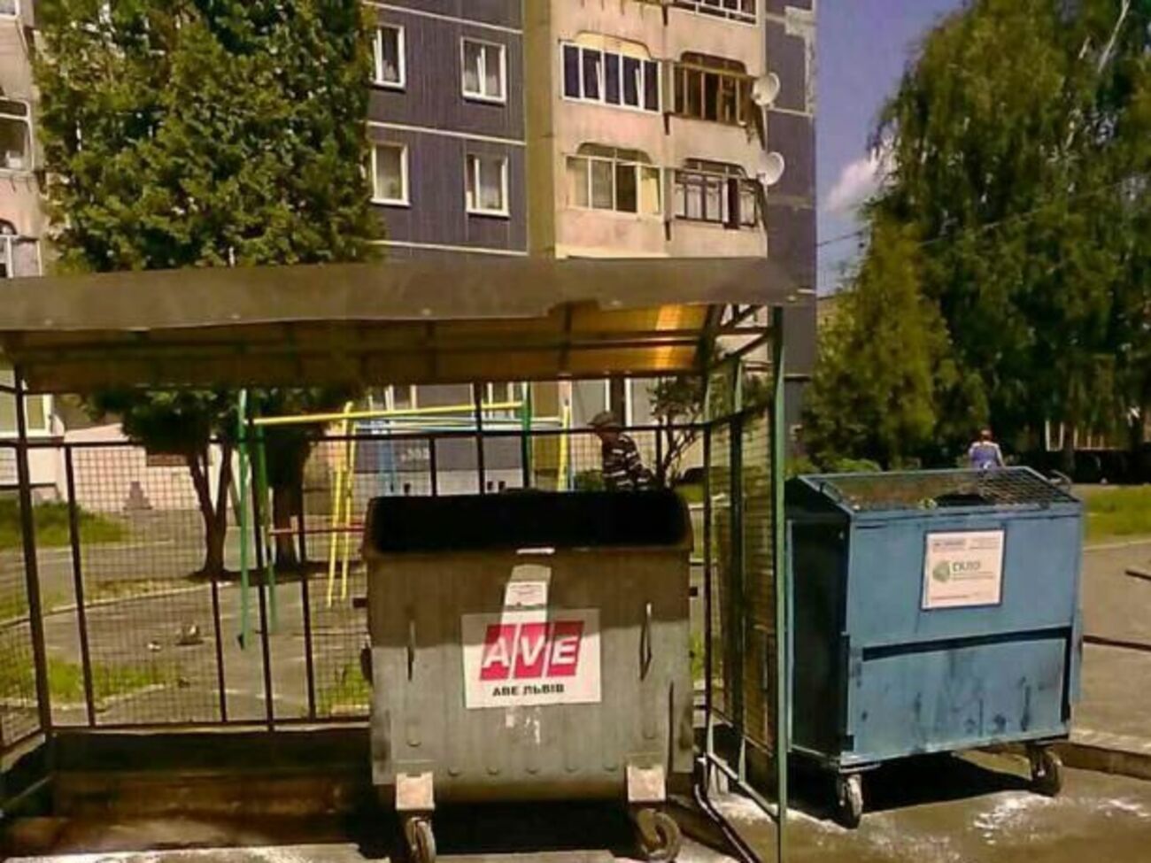 Из каждой площадки вывезли около 10 тонн мусора