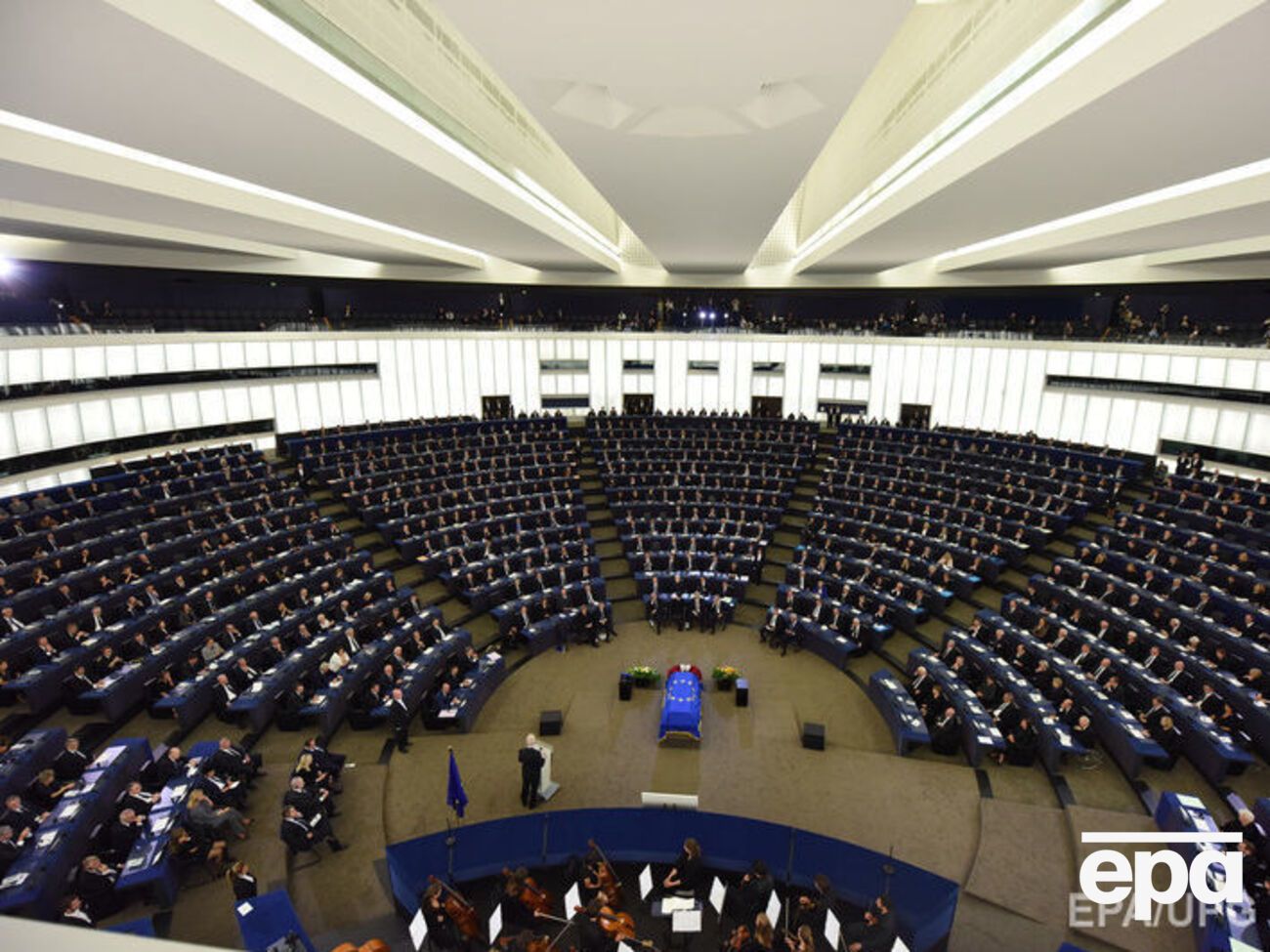 В Страсбурге прошла церемония прощания с экс-канцлером Германии Колем. Фоторепортаж