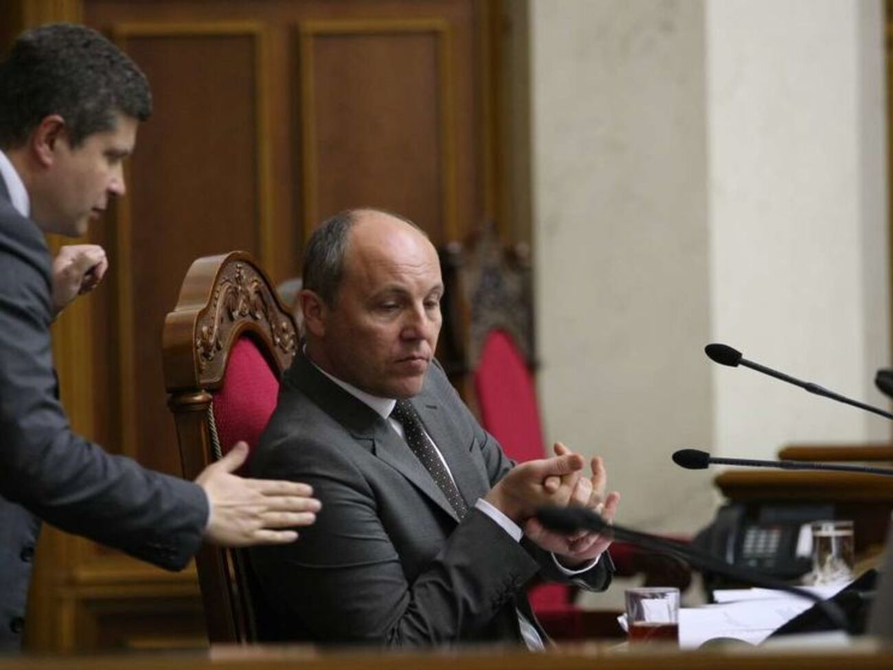 Парубій зазначив, що сесію парламенту може бути продовжено