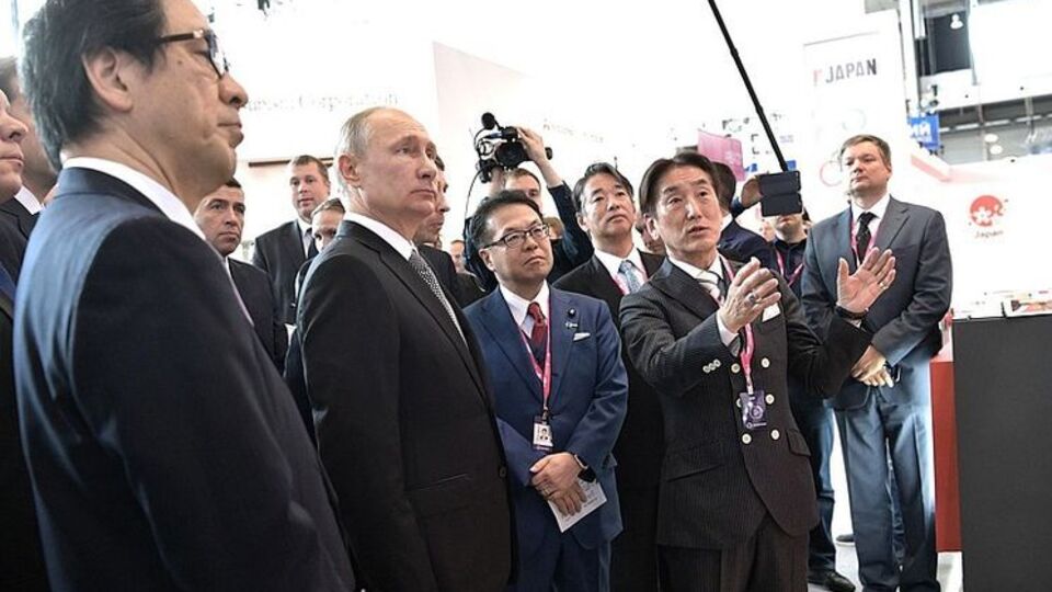Путін відвідав виставку в Єкатеринбурзі