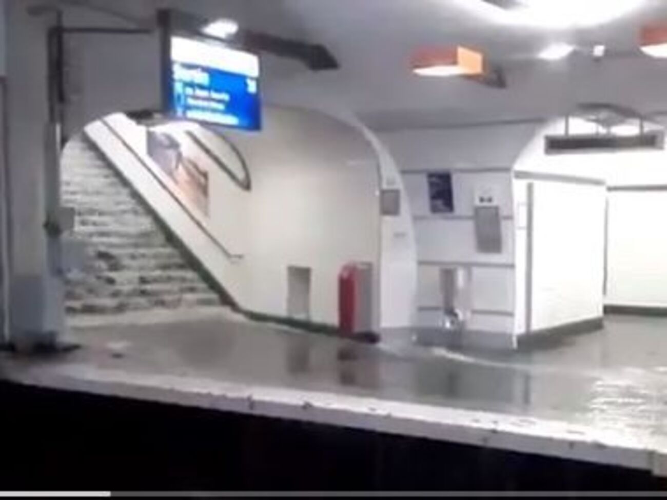 Через повінь було закрито 15 станцій метро