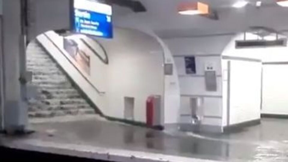 Через повінь було закрито 15 станцій метро