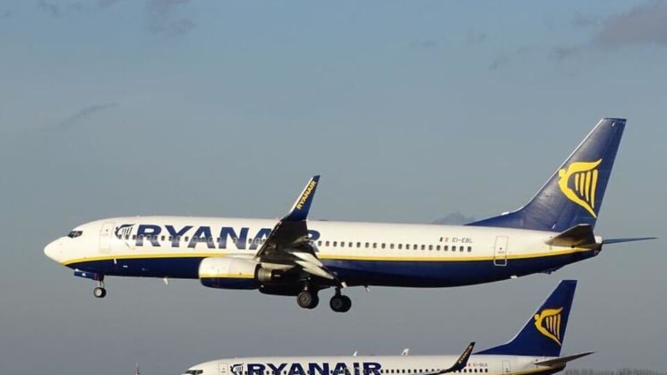 Ryanair заявив, що київський аеропорт захищає авіакомпанії з високими тарифами