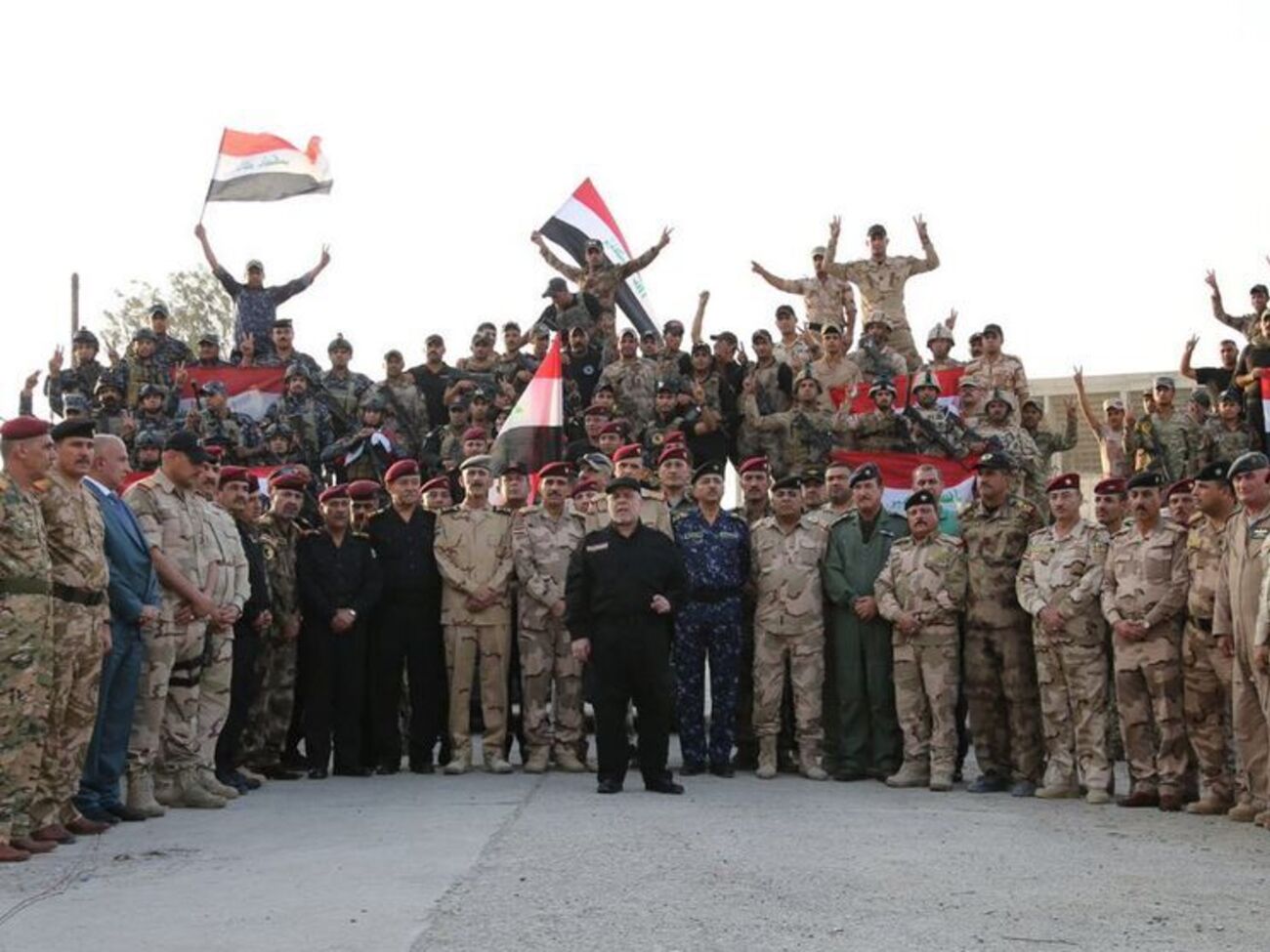 Премьер-министр предупредил, что впереди у военных Ирака еще много проблем