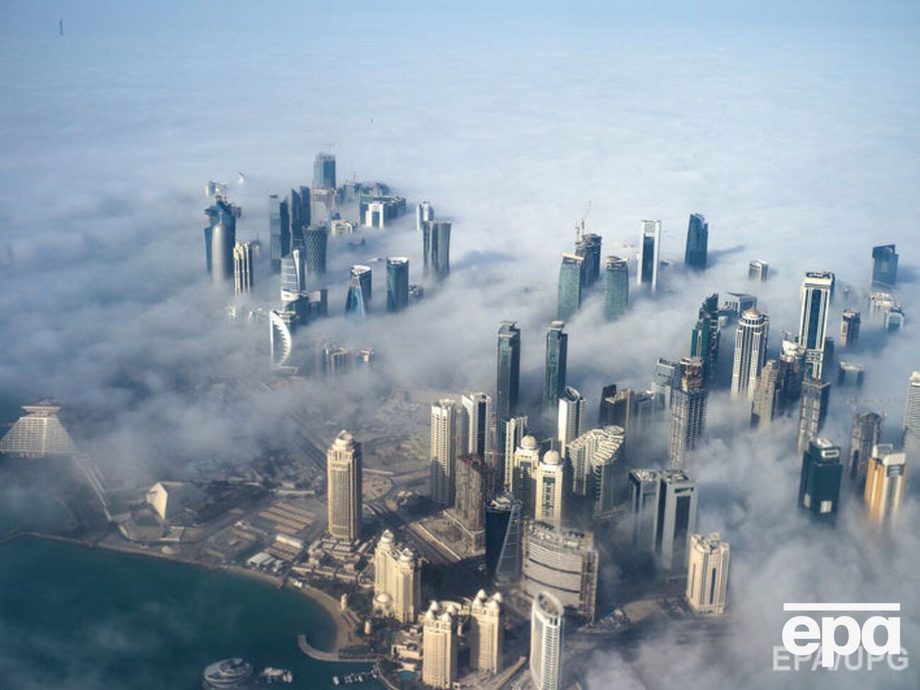 Дипломатические отношения с Катаром разорвали 10 государств