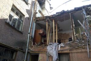 Підірваний будинок обгородили парканом