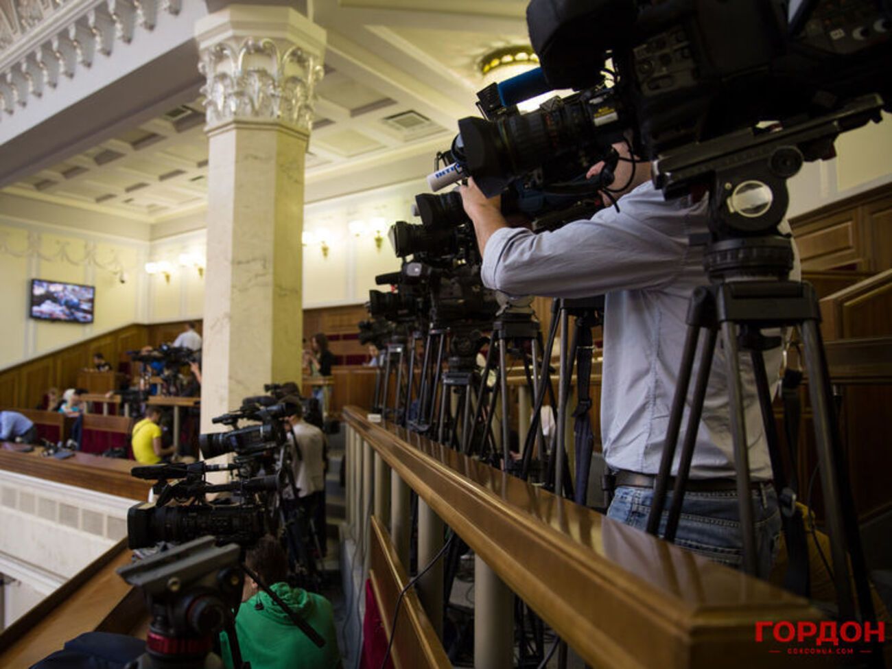 Рада рассмотрела первое из пяти представлений ГПУ