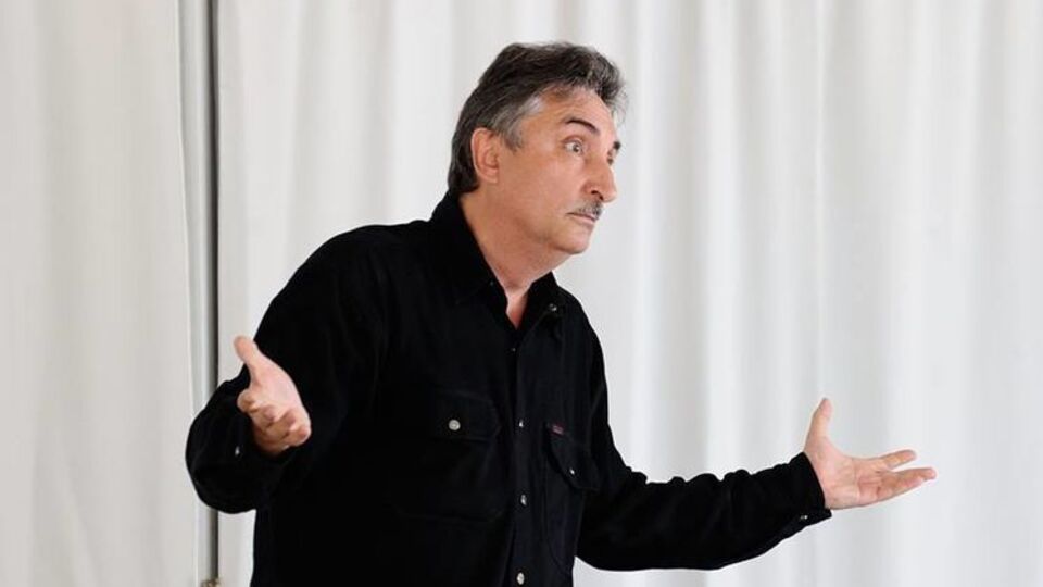 По консультації до письменника зверталося багато політиків