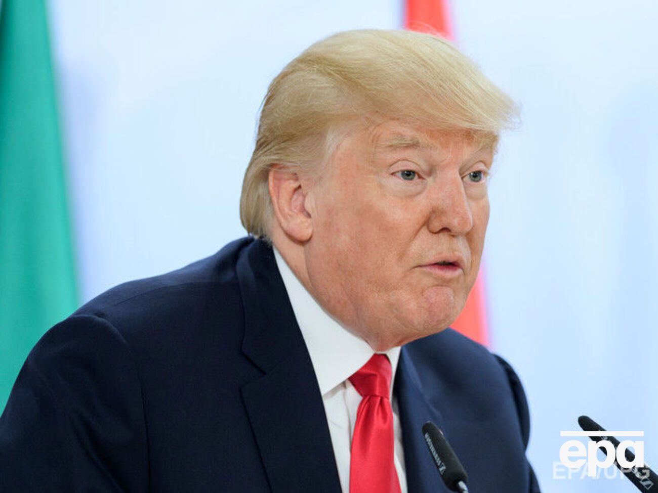 17 червня у Нью-Йорку відкрили бібліотеку твітів Трампа