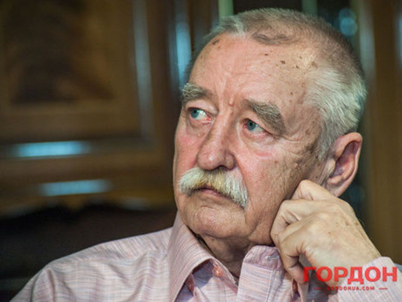 Поклад: Дайте людині нормально працювати, не заважайте