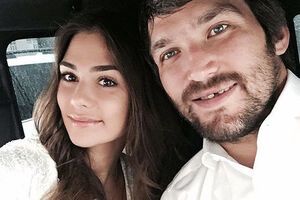Шубская и Овечкин отпраздновали свадьбу в зале, украшенном розами