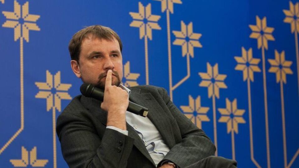 Вятрович: 1 Мая останется выходным днем