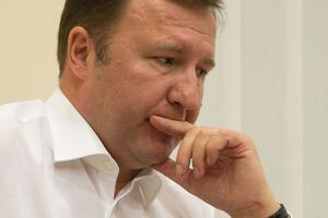 Анатолий Макаренко: Я был за границей, мне позвонили и сказали: "По прилету в Киев тебя арестуют". Мы поговорили с супругой. Это был непростой разговор. Она меня поддержала. Решил вернуться потому, что был уверен в своей правоте