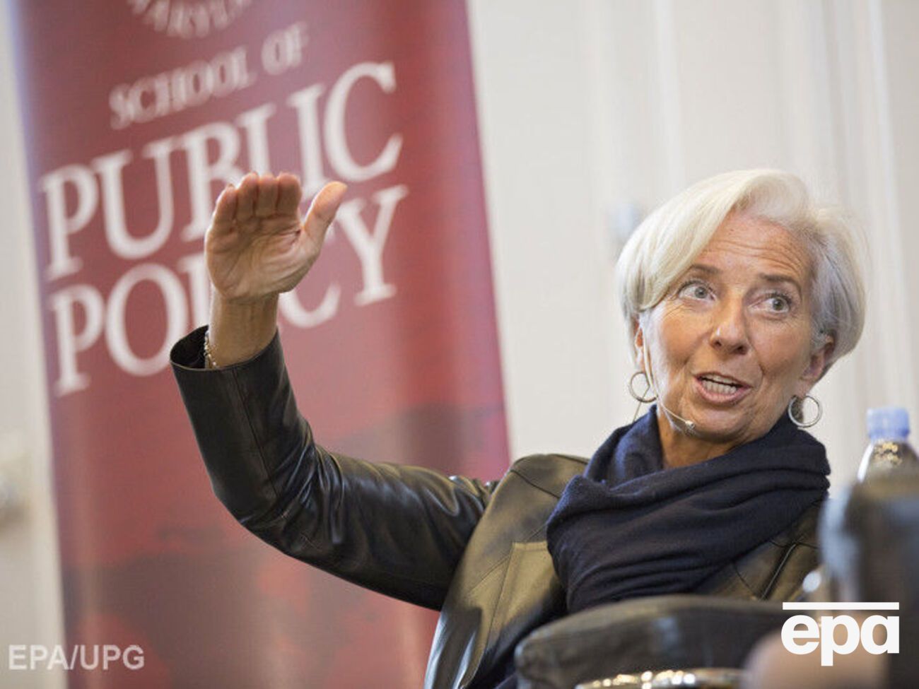 Лагард призвала глав финансовых ведомств быть начеку