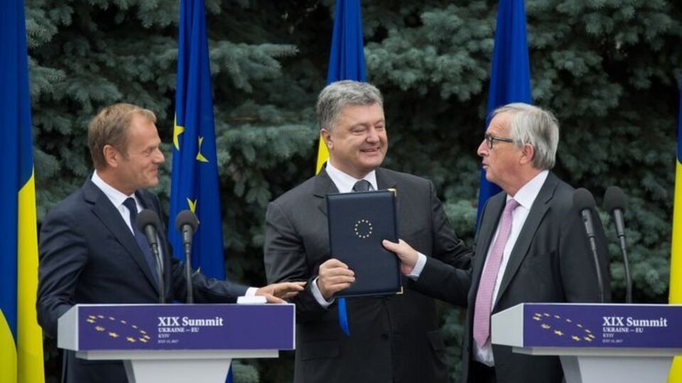 Туск, Порошенко та Юнкер не згадали про офіційну підсумкову заяву, яку вважають невід'ємною частиною самітів ЄС