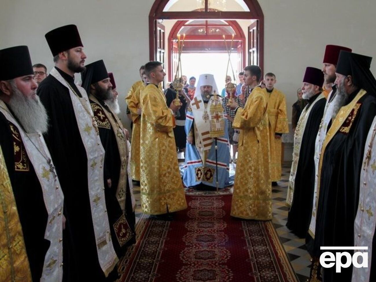 За даними Мінкульту, Митрофан особисто займався створенням "комітету у справах релігії і духовності ЛНР"