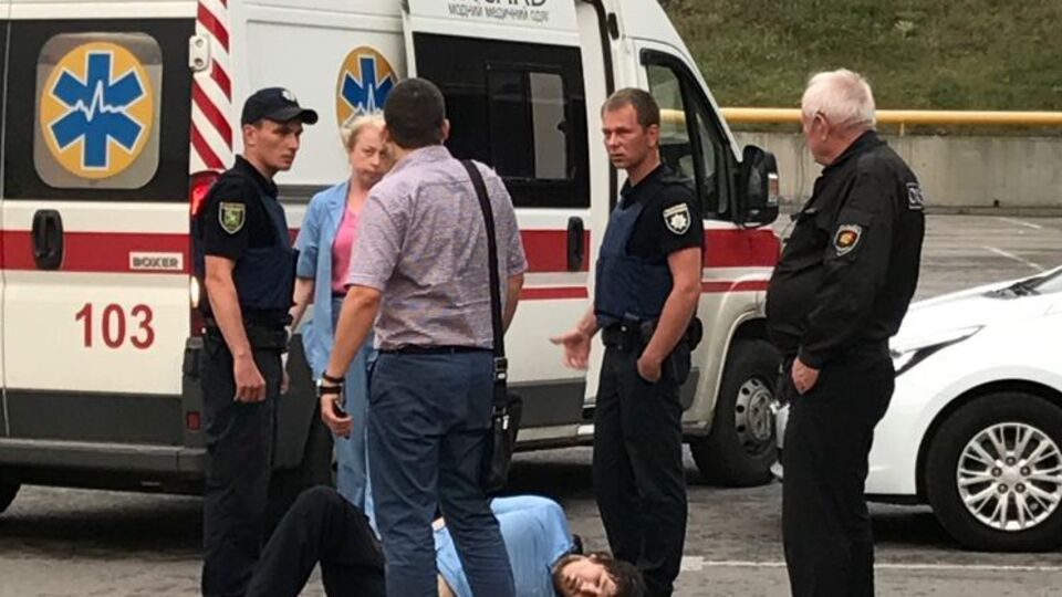Мужчина получил ранение в ногу