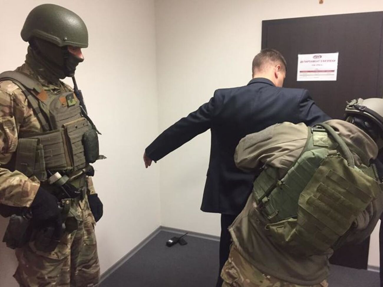 Обыски проводятся в торговом центре "Гулливер"