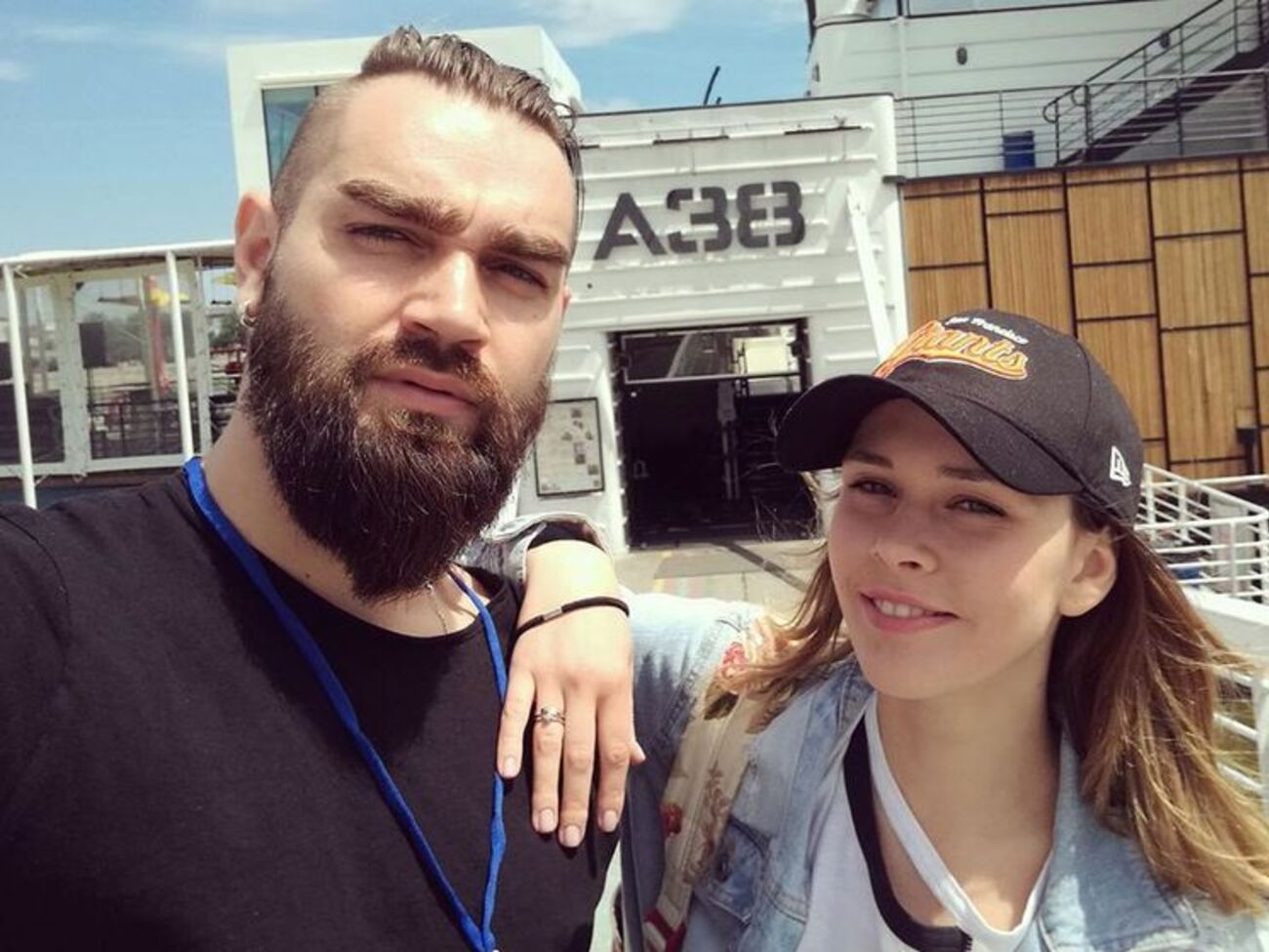Санина:&nbsp;Вал, гитара, тачка, небо