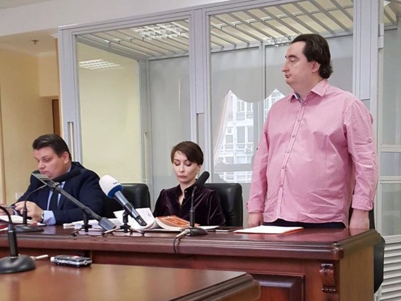 Суд отказался увеличить сумму залога за Гужву