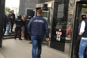 Для недопущения уничтожения офиса банка Клименко в "Гулливере" был задействован спецназ КОРД, заявил Матиос